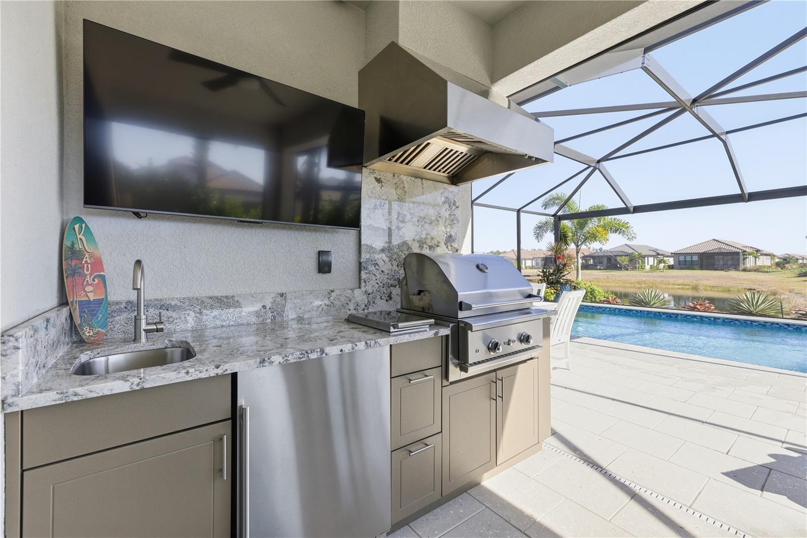 AZARIO ESPLANADE PH V - Residential