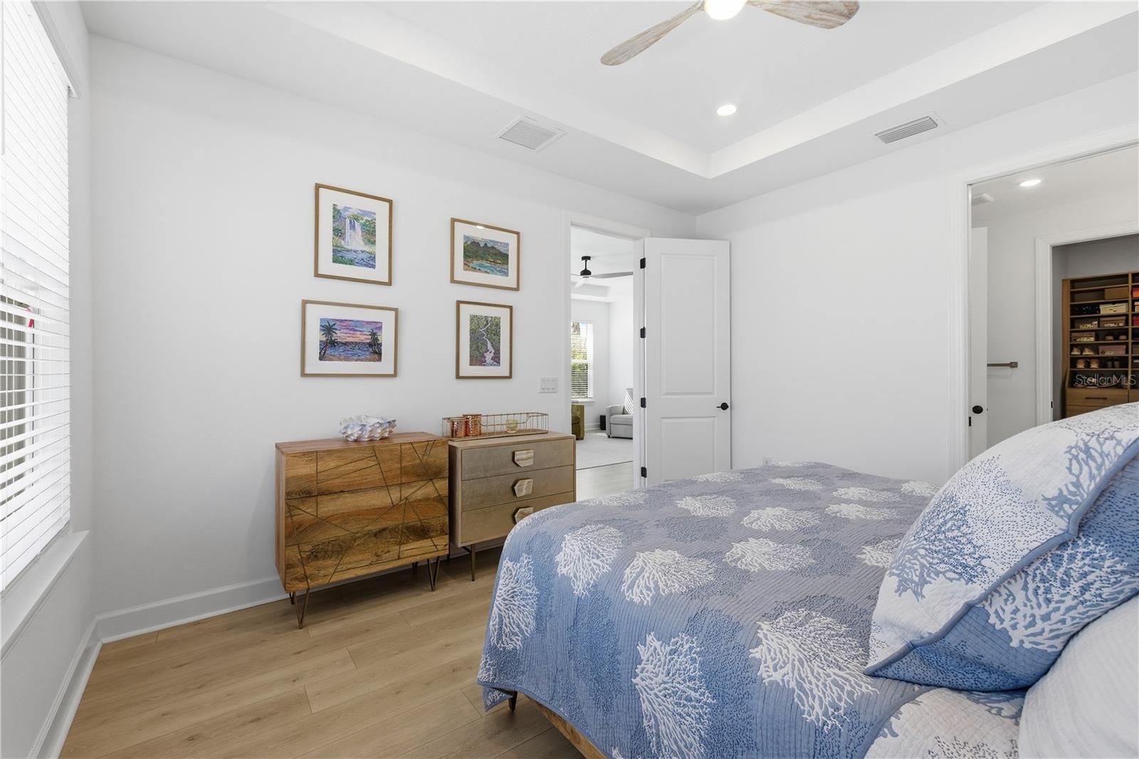 AZARIO ESPLANADE PH V - Residential