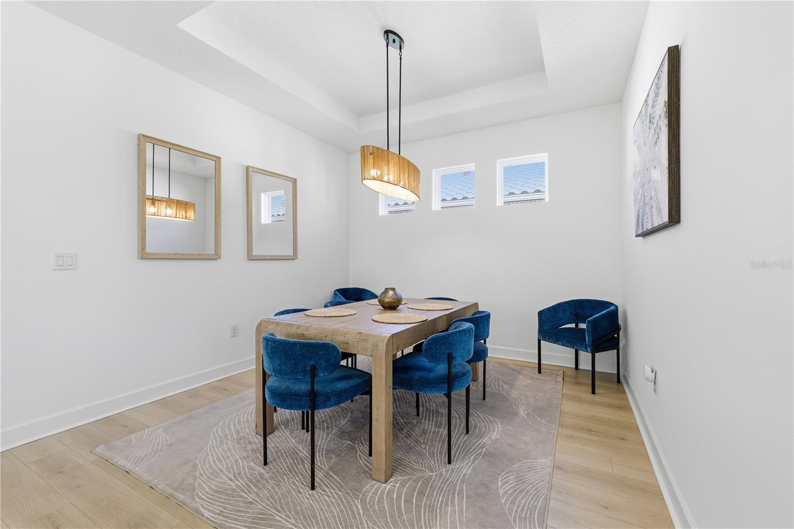 AZARIO ESPLANADE PH V - Residential