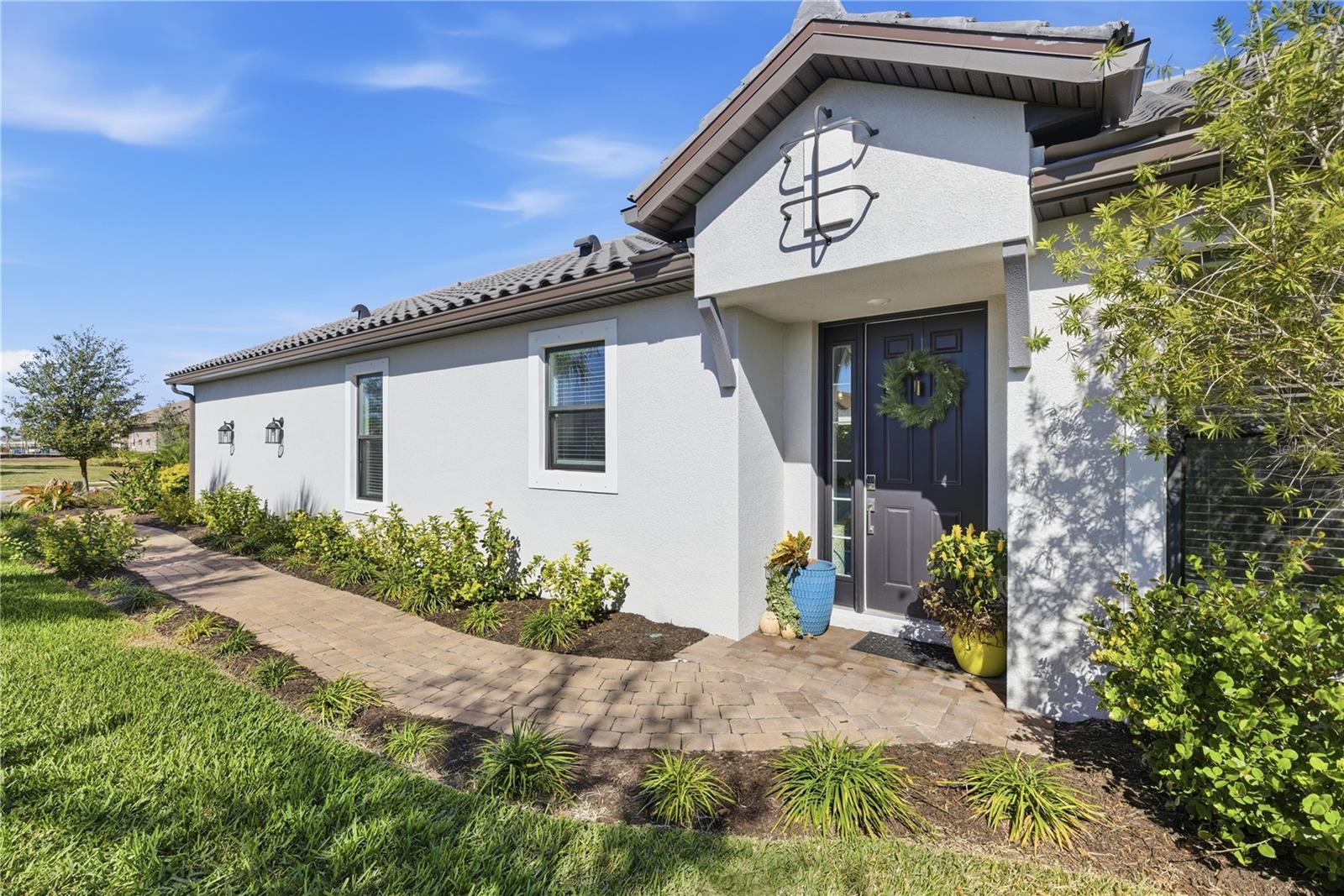 AZARIO ESPLANADE PH V - Residential