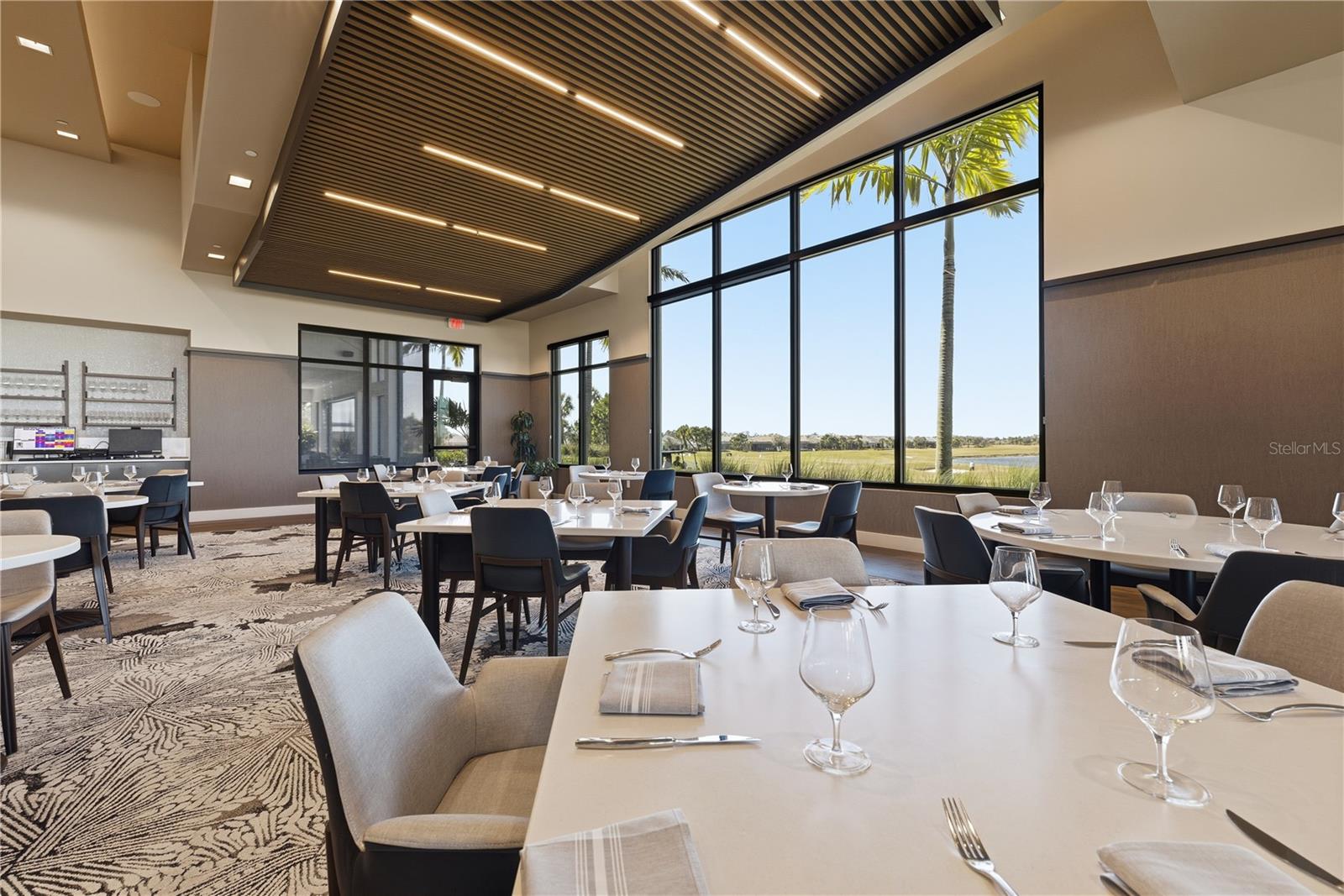 AZARIO ESPLANADE PH V - Residential