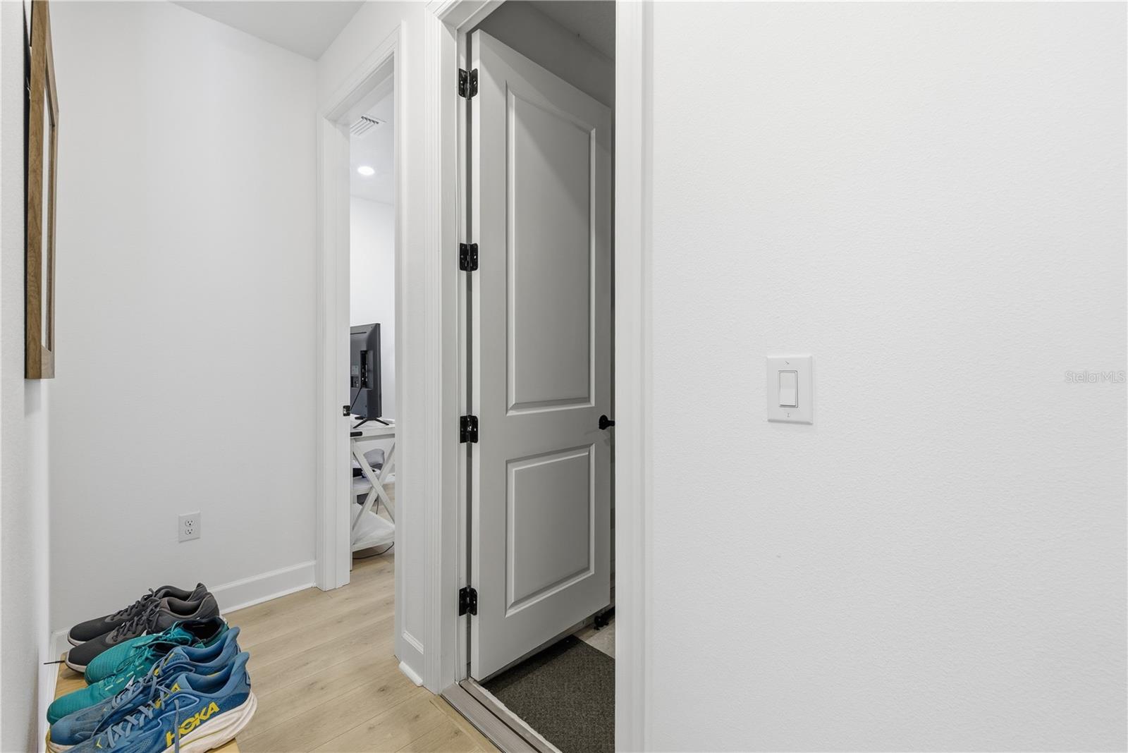 AZARIO ESPLANADE PH V - Residential