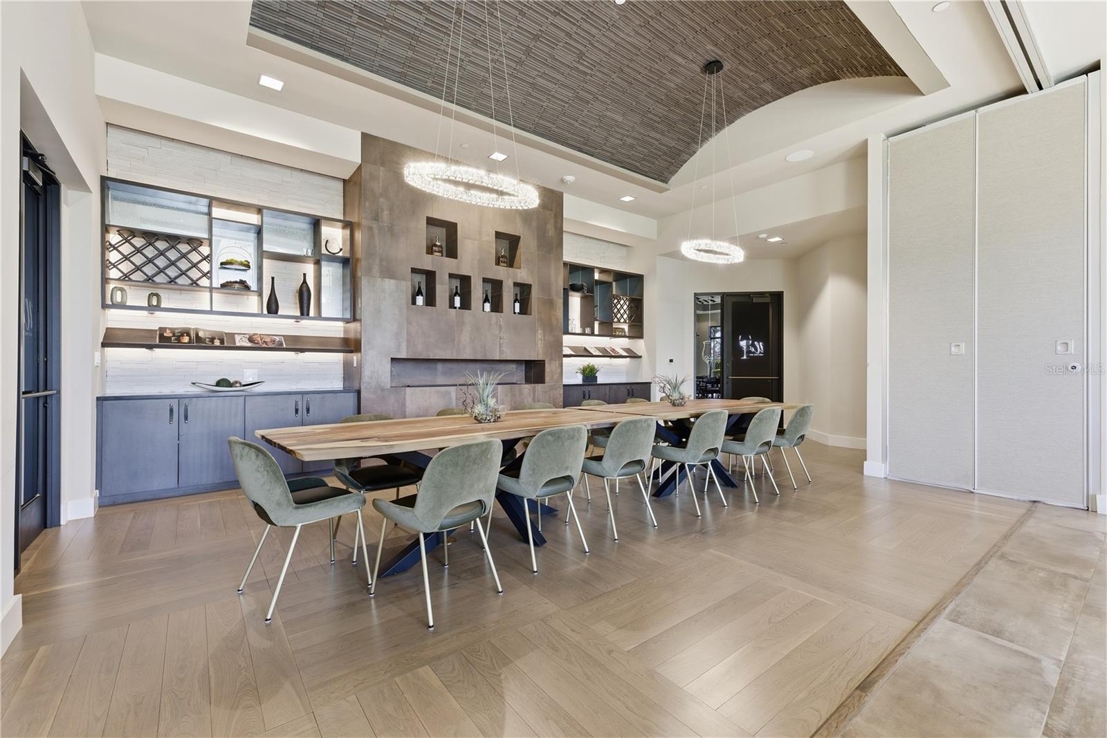 AZARIO ESPLANADE PH V - Residential