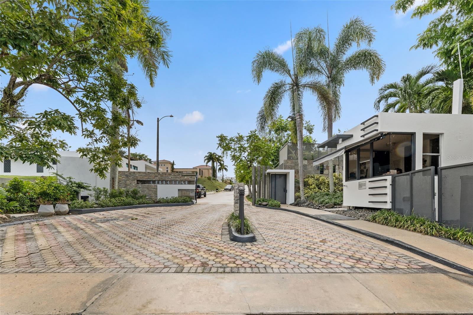 CERRO REAL - Residential Lease