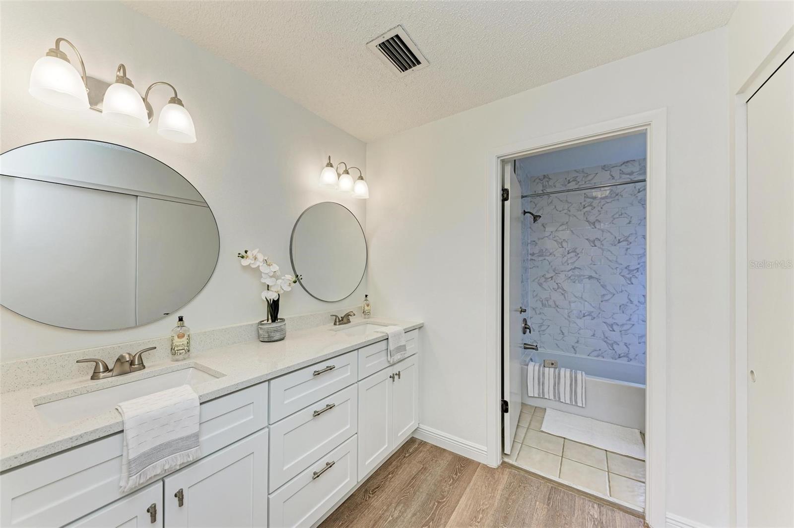 MEADOWLAKE III - Residential