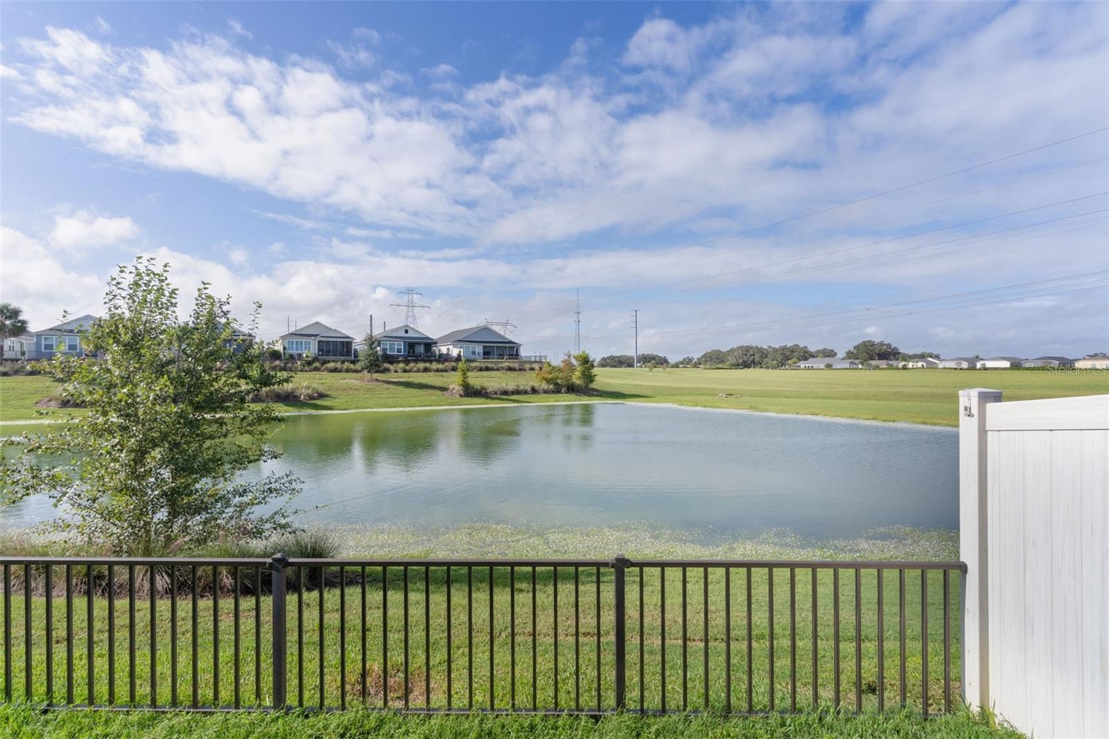VILLAGES/SOUTHERN OAKS UN 68 - Residential