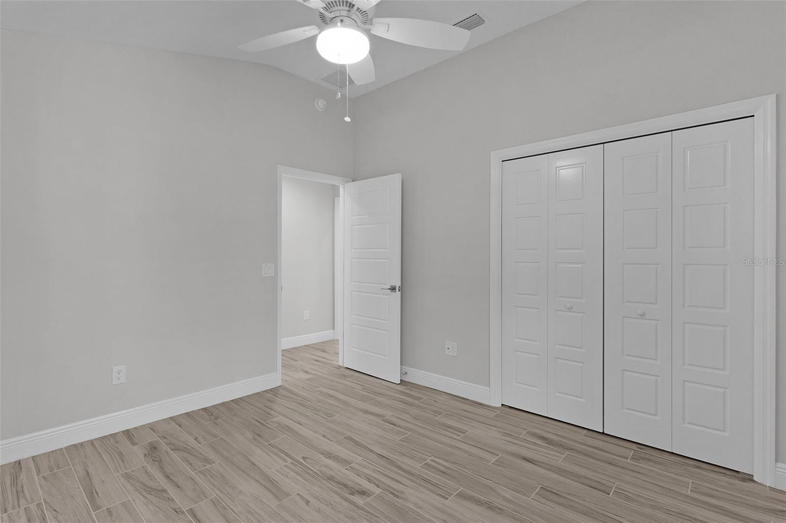VILLAGES/SOUTHERN OAKS UN 68 - Residential