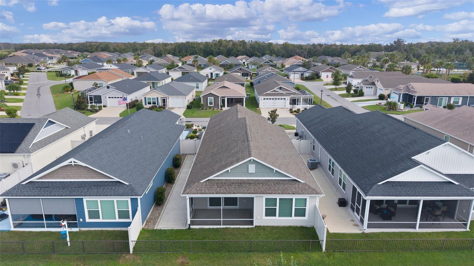 VILLAGES/SOUTHERN OAKS UN 68 - Residential