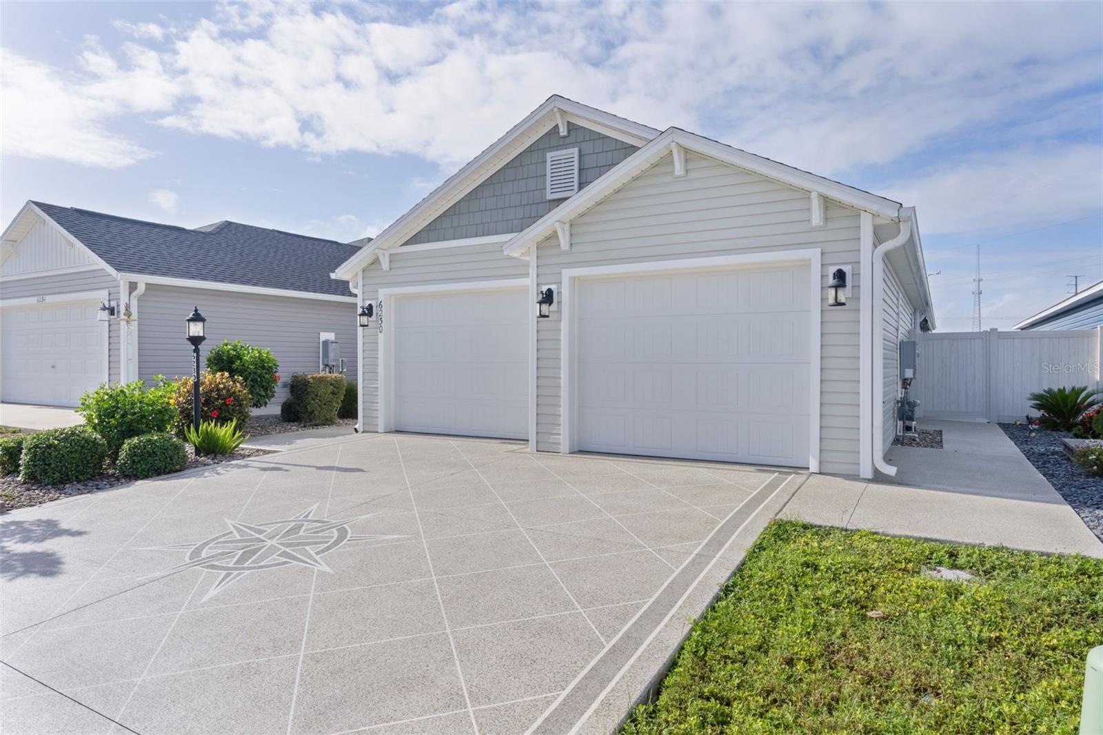 VILLAGES/SOUTHERN OAKS UN 68 - Residential