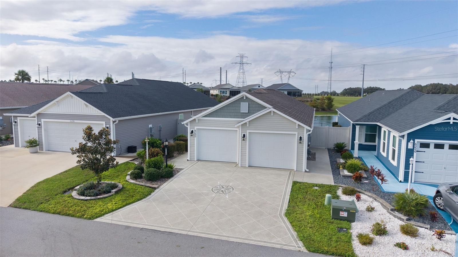 VILLAGES/SOUTHERN OAKS UN 68 - Residential