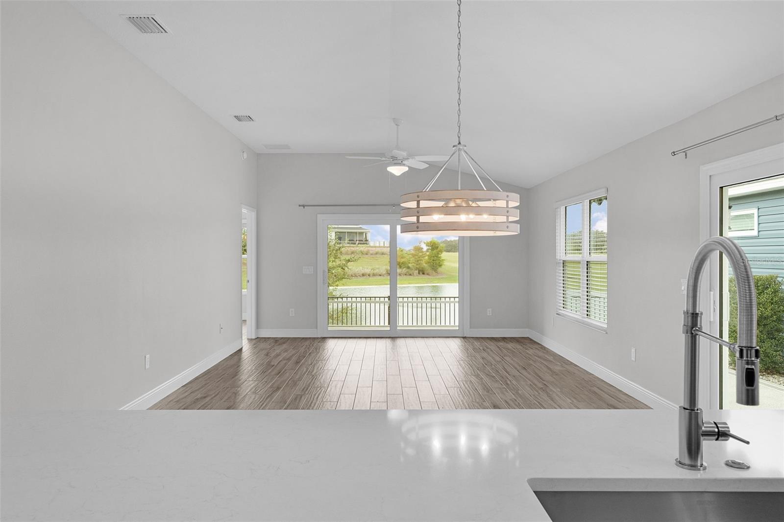 VILLAGES/SOUTHERN OAKS UN 68 - Residential