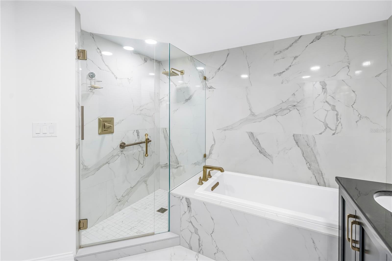 DOLPHIN CAY BERMUDA - Residential