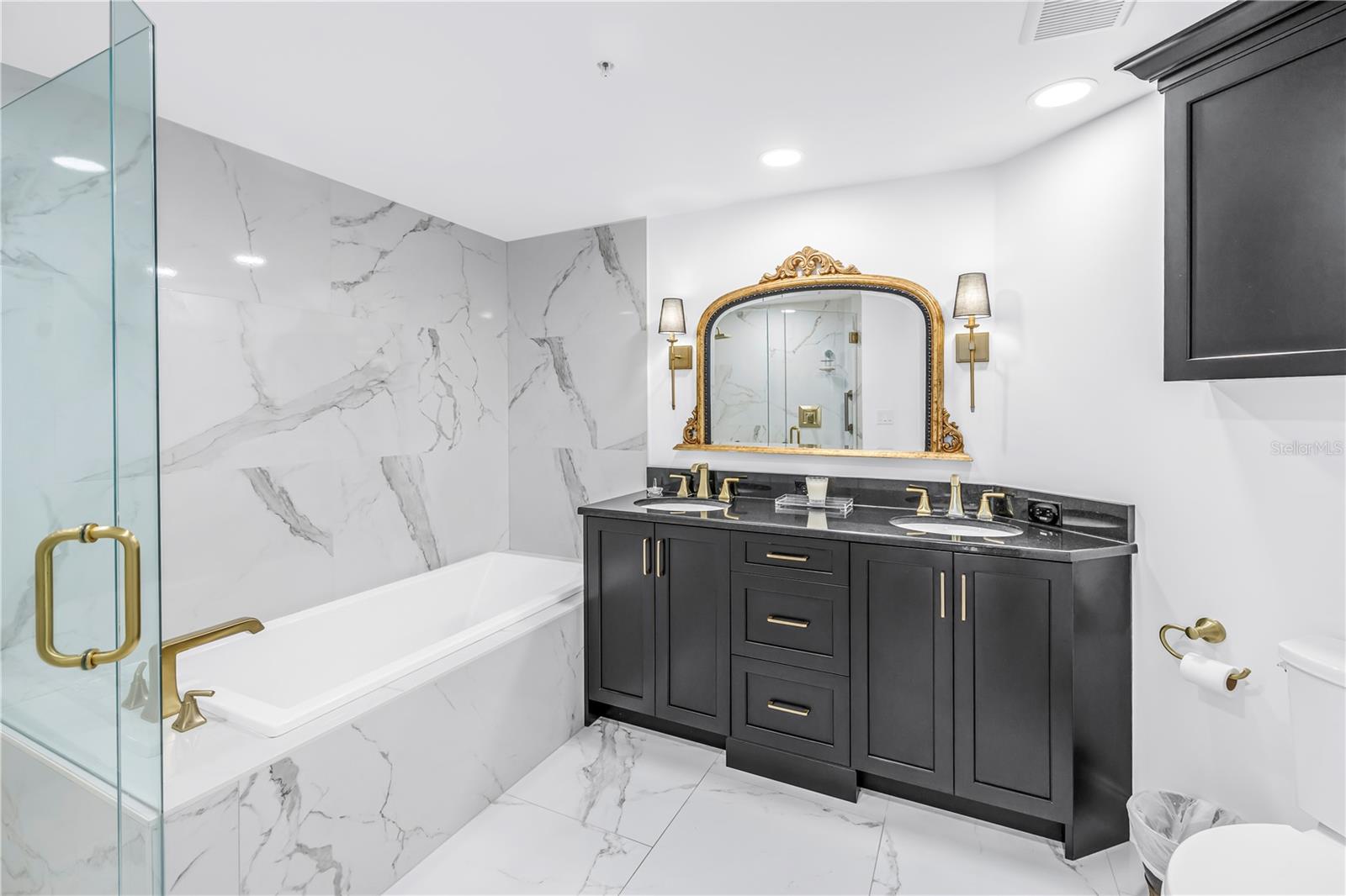 DOLPHIN CAY BERMUDA - Residential