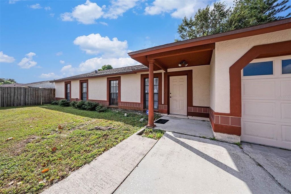 Photo of 9520 Baytree Court, Tampa, FL 33615 (MLS # TB8434598)