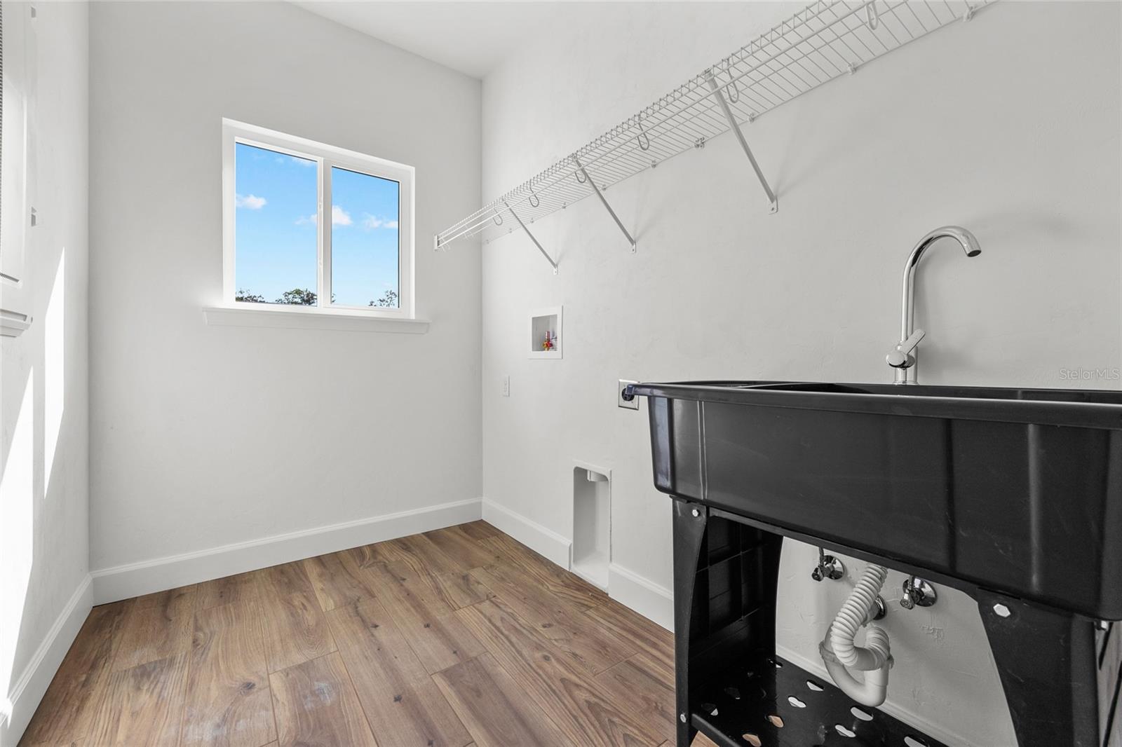 ALOMA ESTATES - Residential