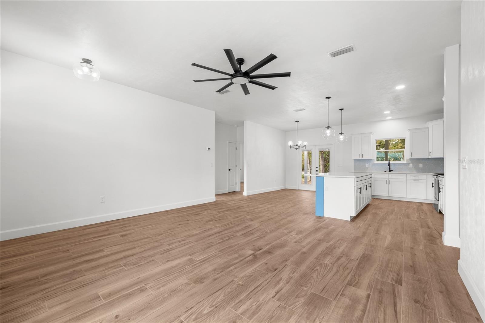 ALOMA ESTATES - Residential