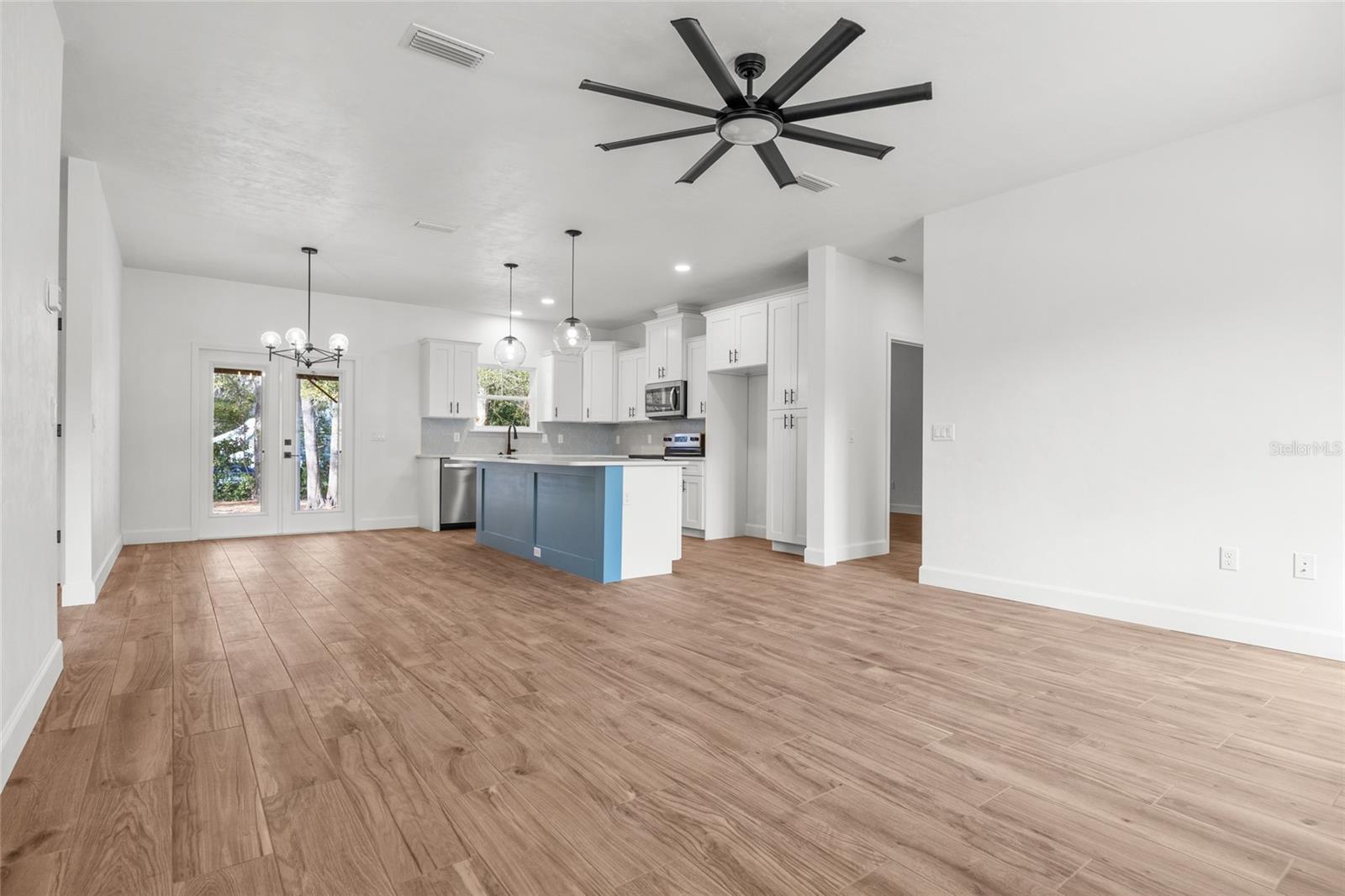 ALOMA ESTATES - Residential