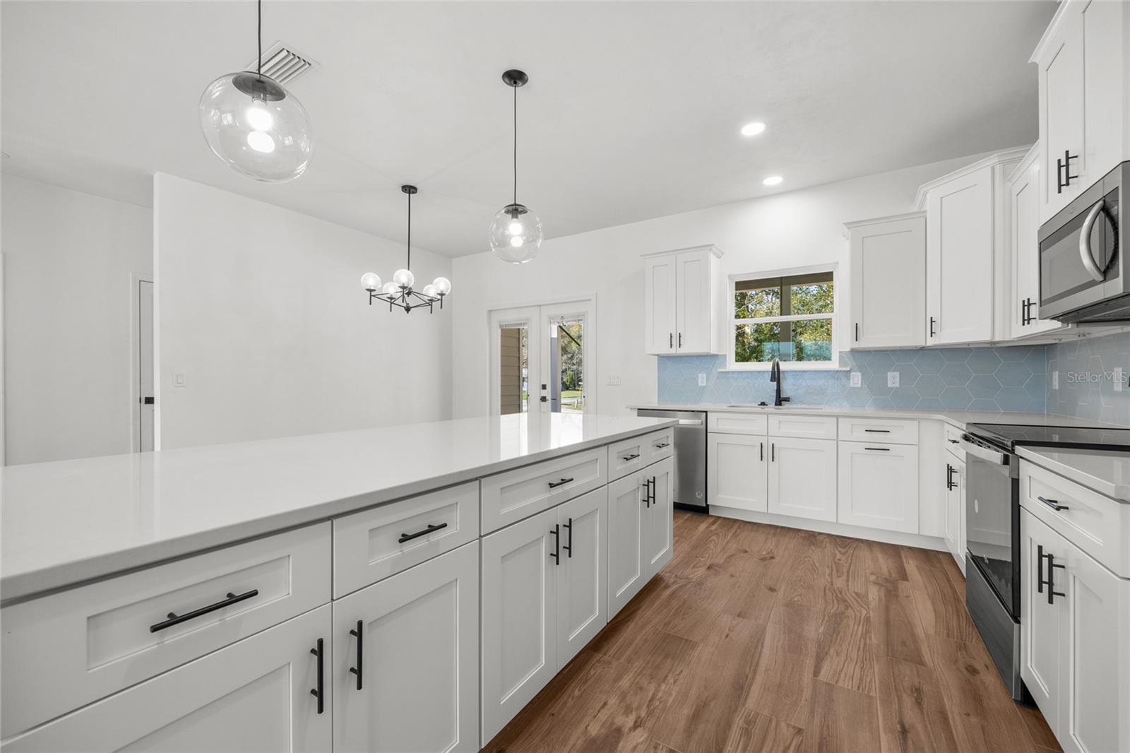 ALOMA ESTATES - Residential