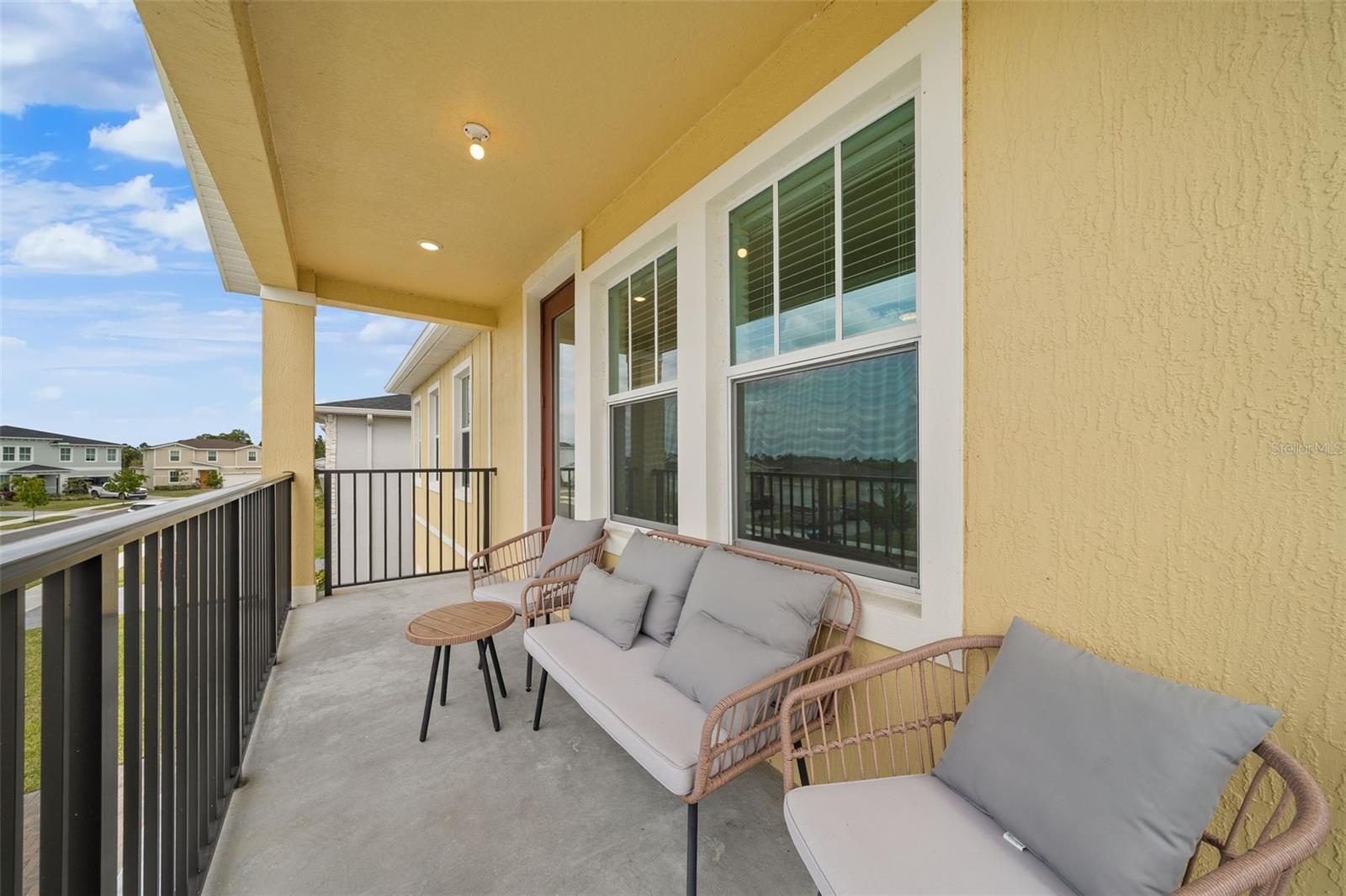 PALM VISTA EVERLANDS - Residential