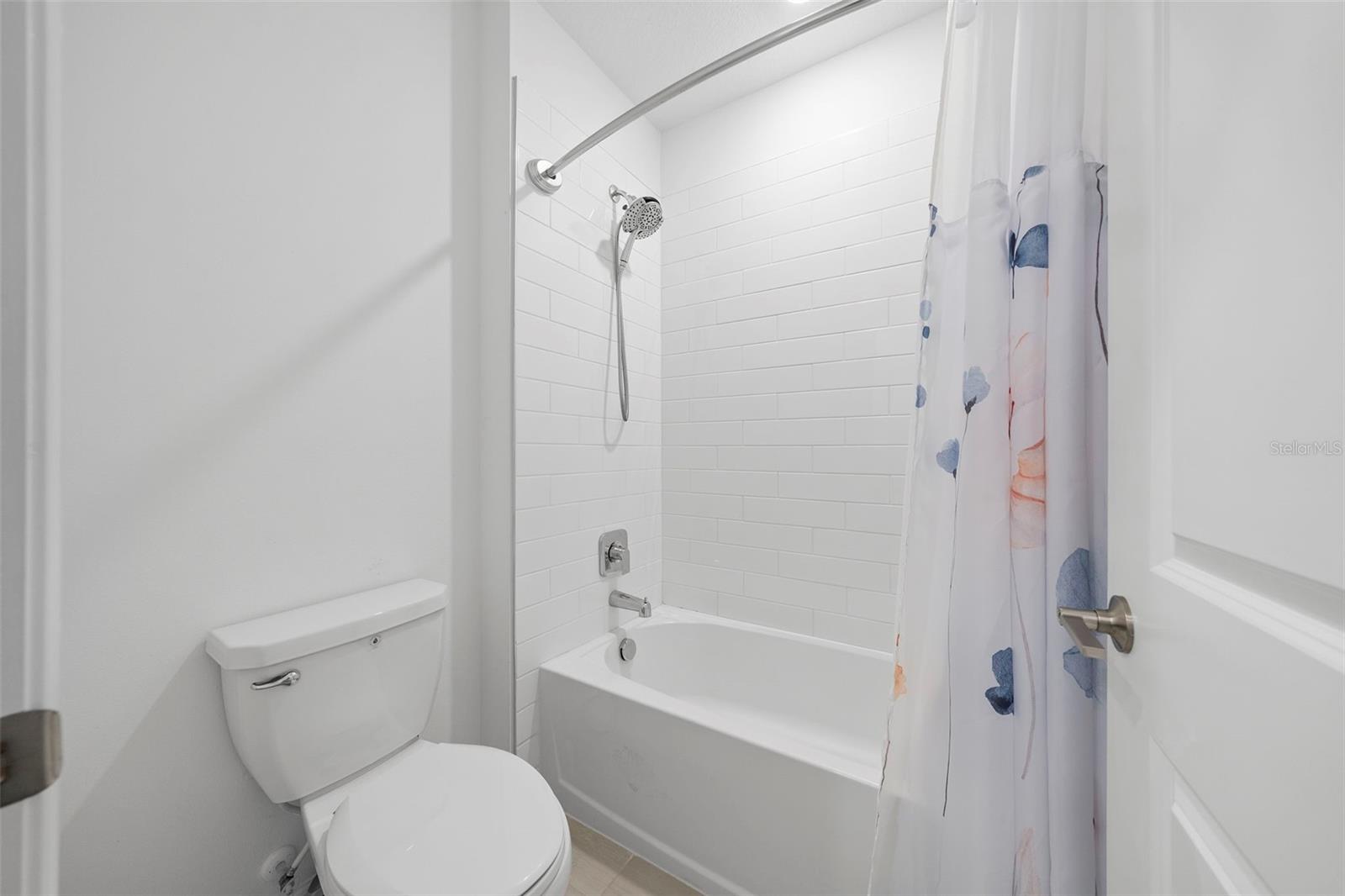 PALM VISTA EVERLANDS - Residential
