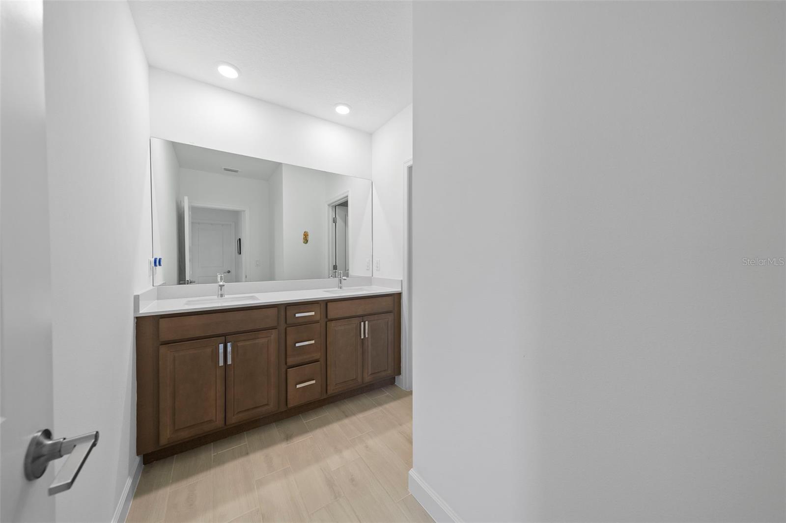 PALM VISTA EVERLANDS - Residential
