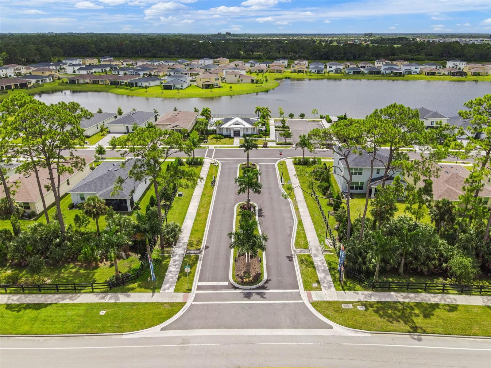 PALM VISTA EVERLANDS - Residential