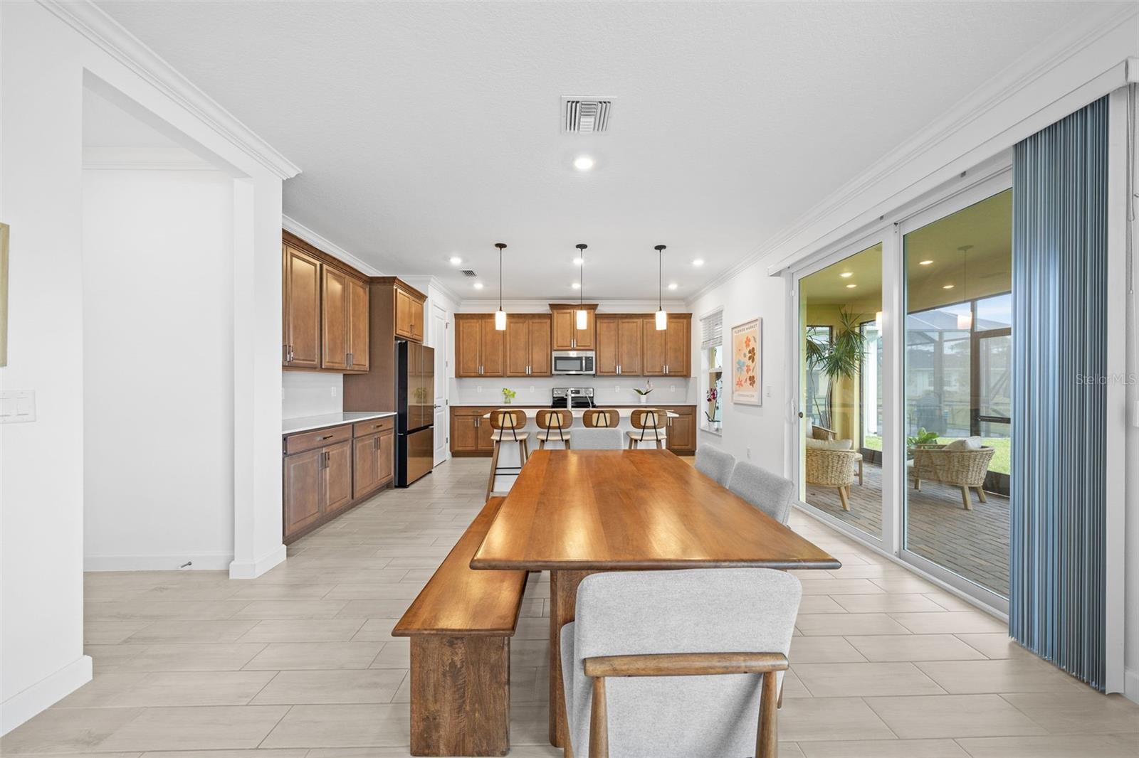 PALM VISTA EVERLANDS - Residential