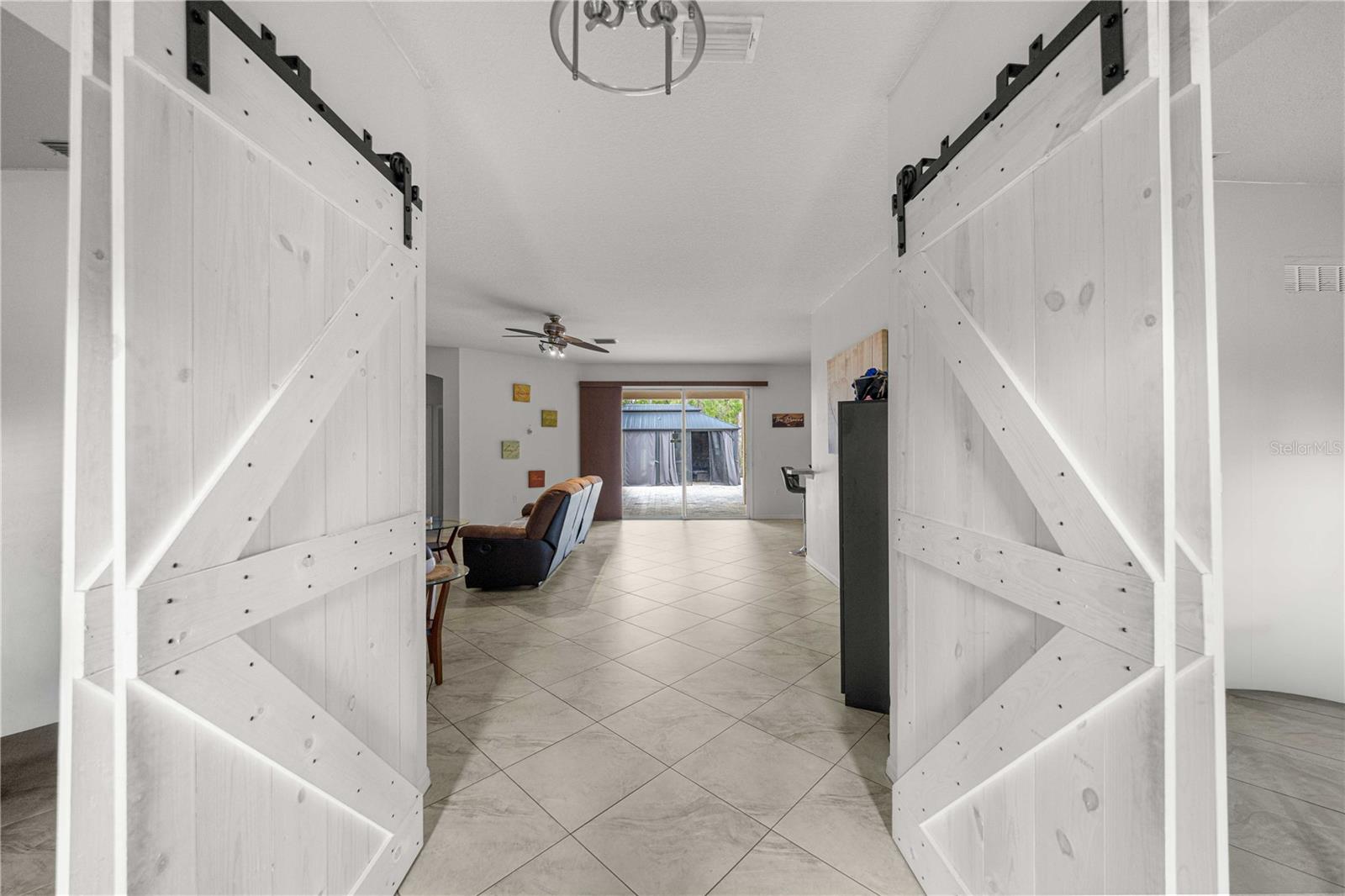 ROLLING HILLS UN 01 - Residential