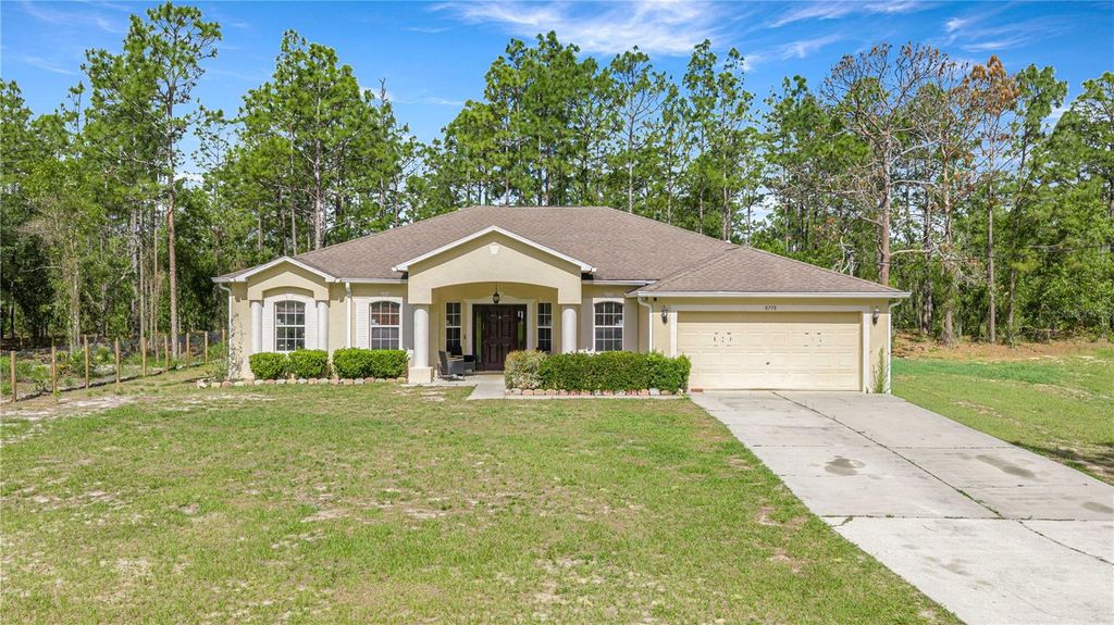 Photo of 8778 SW 127th Avenue, Dunnellon, FL 34432 (MLS # OM725437)