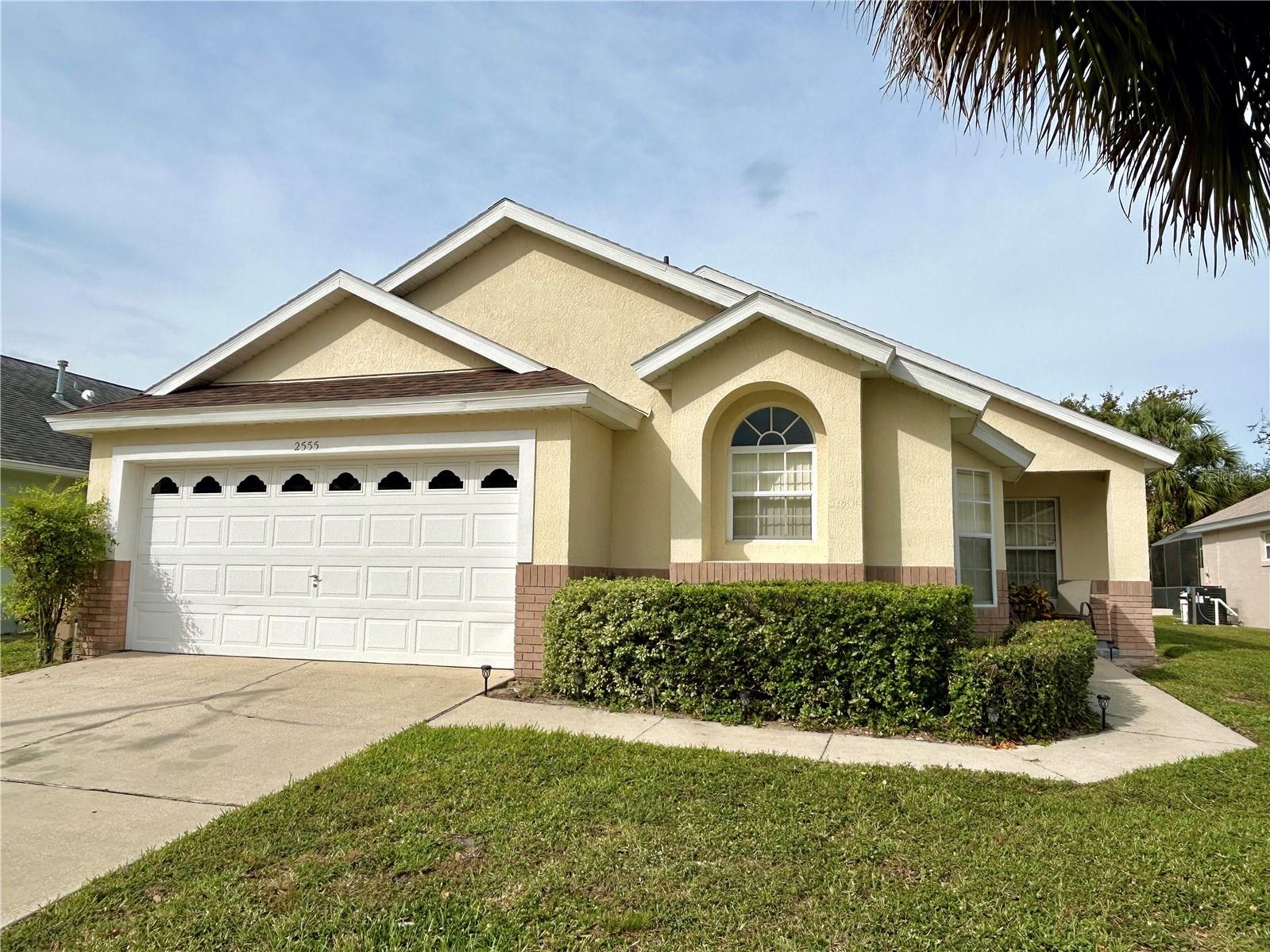 2555 ONEIDA LOOP