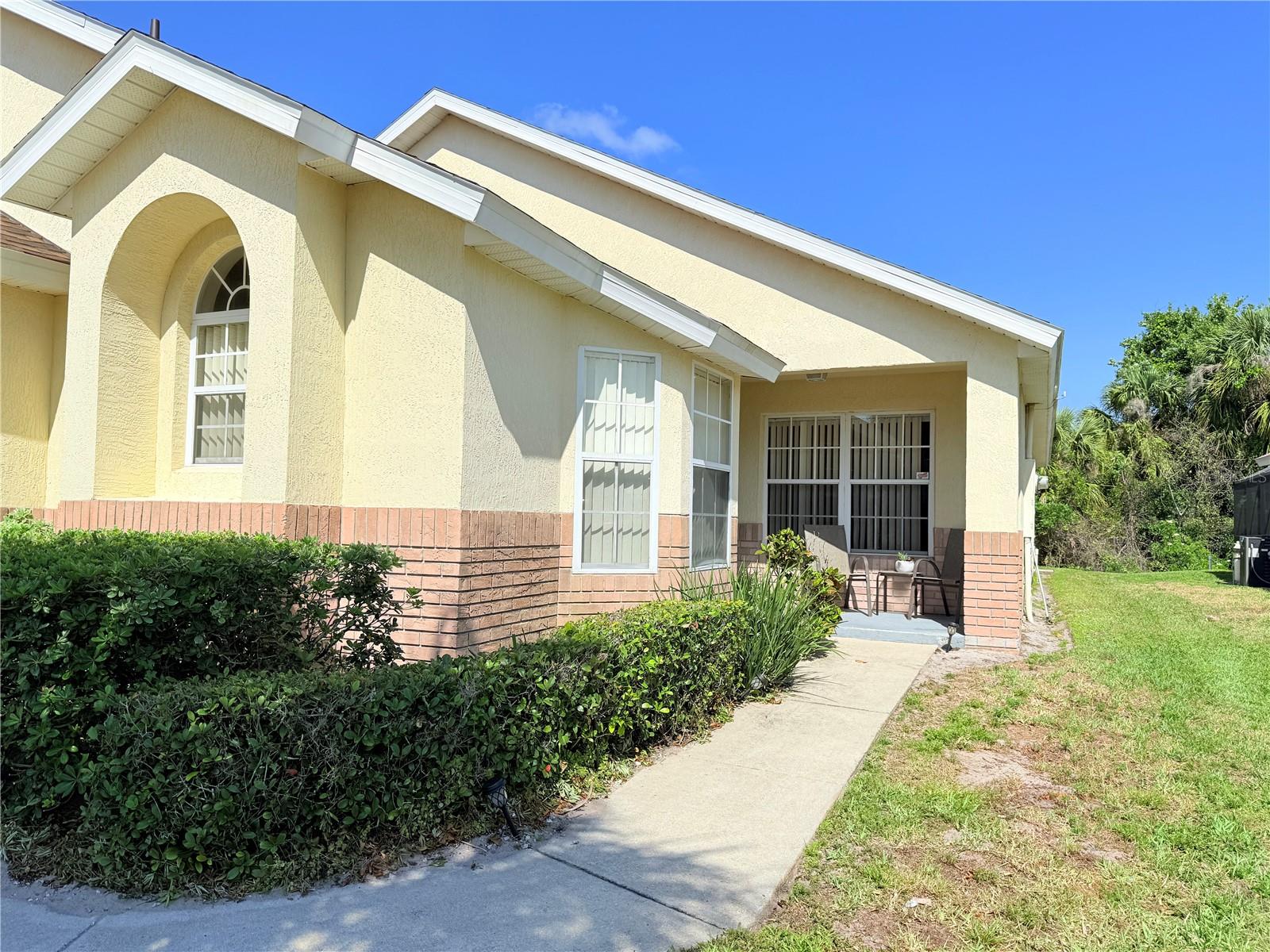 2555 ONEIDA LOOP