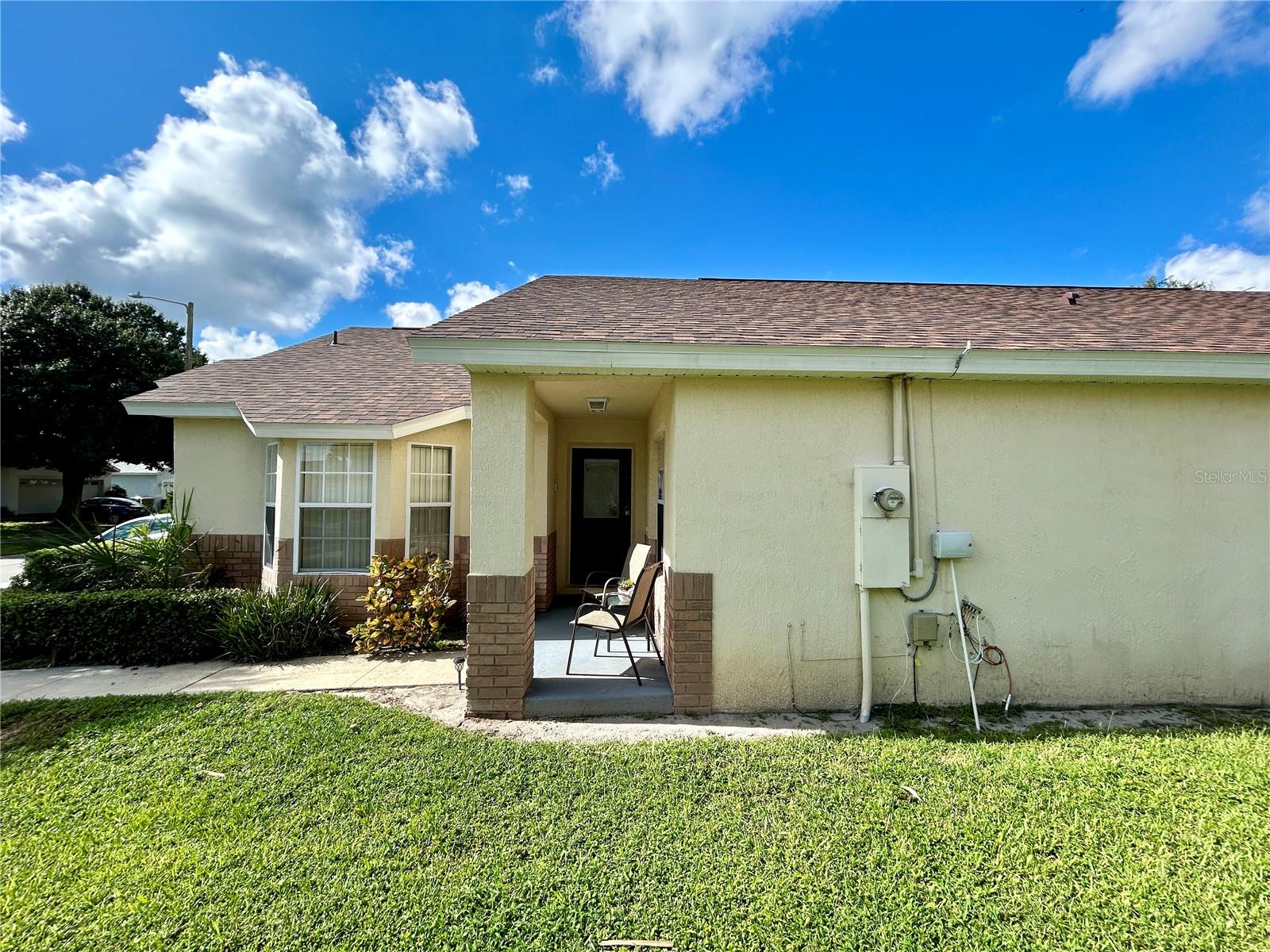 2555 ONEIDA LOOP