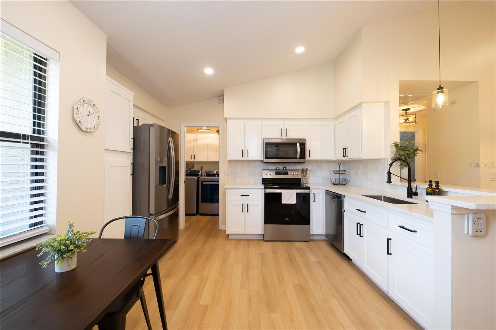 SILVER WOODS PH 02 - Residential