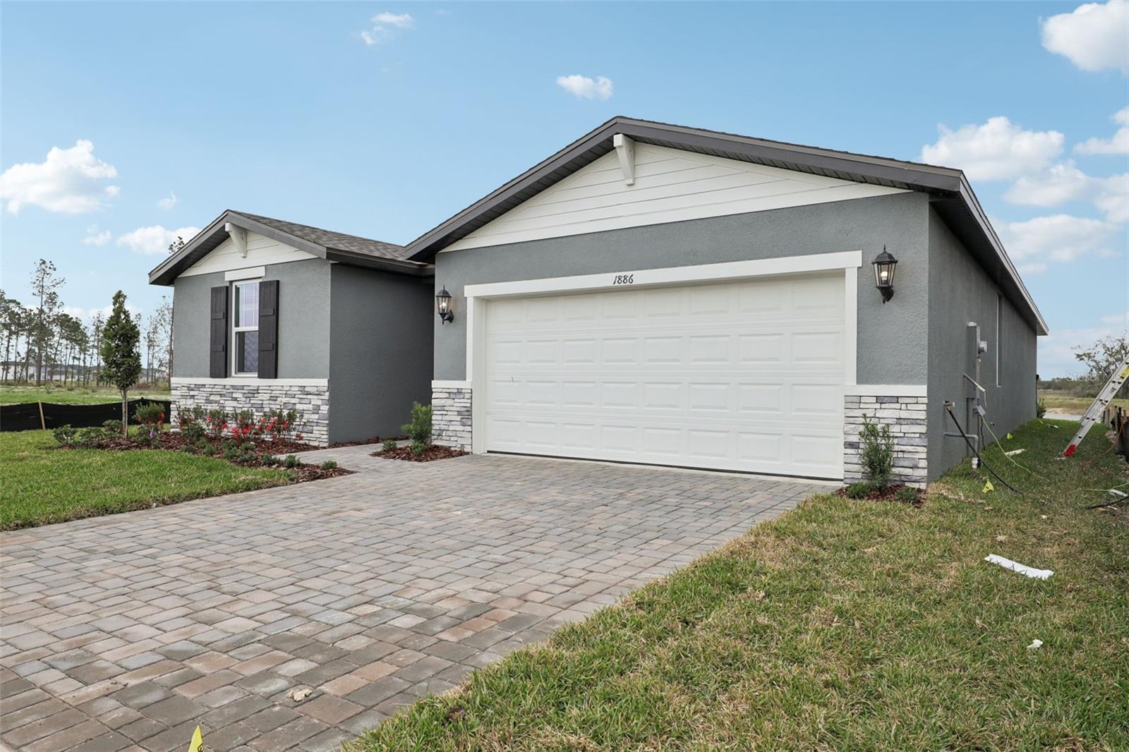 1886 DRAUGHTON DRIVE
