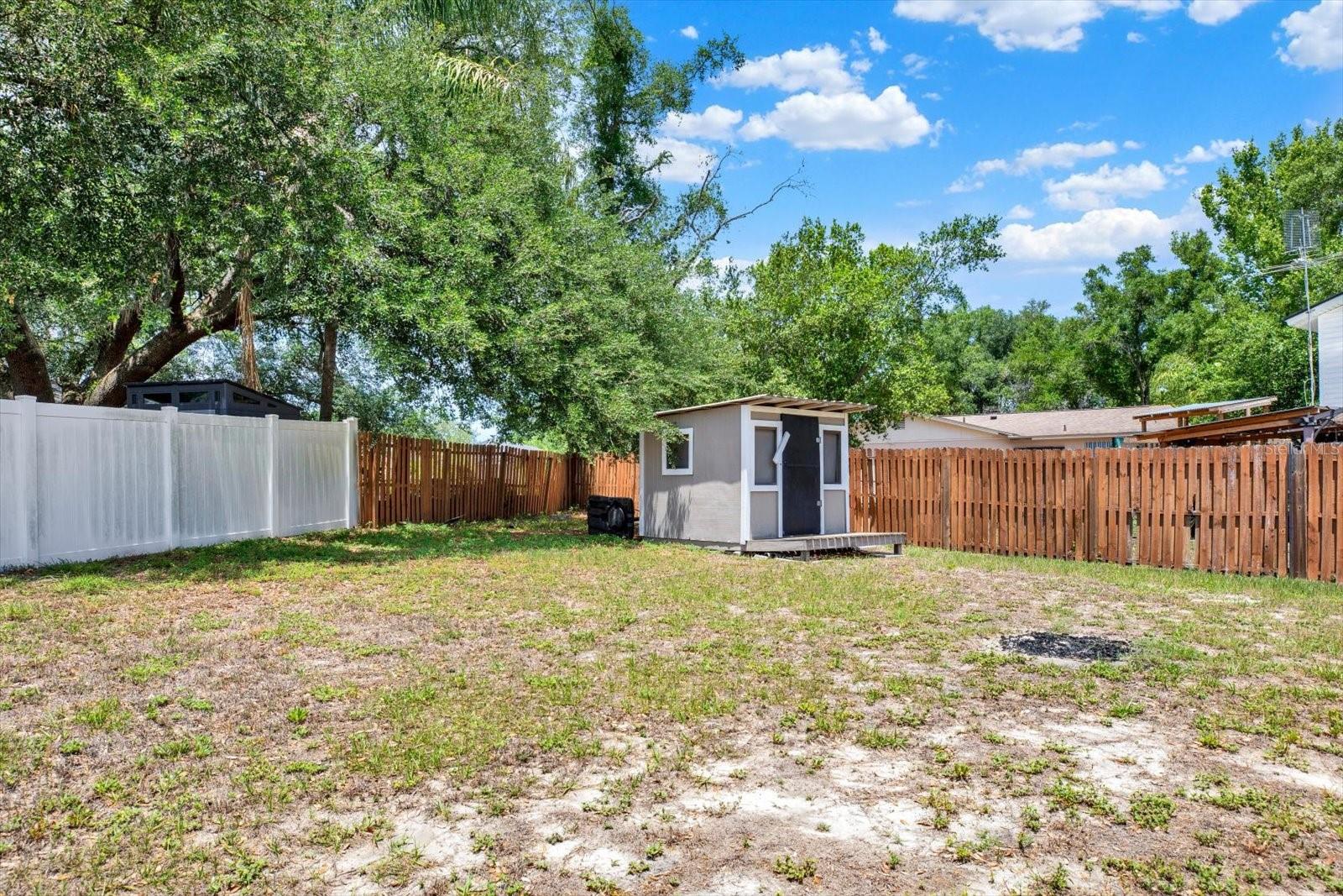TURTLE LAKES - Residential