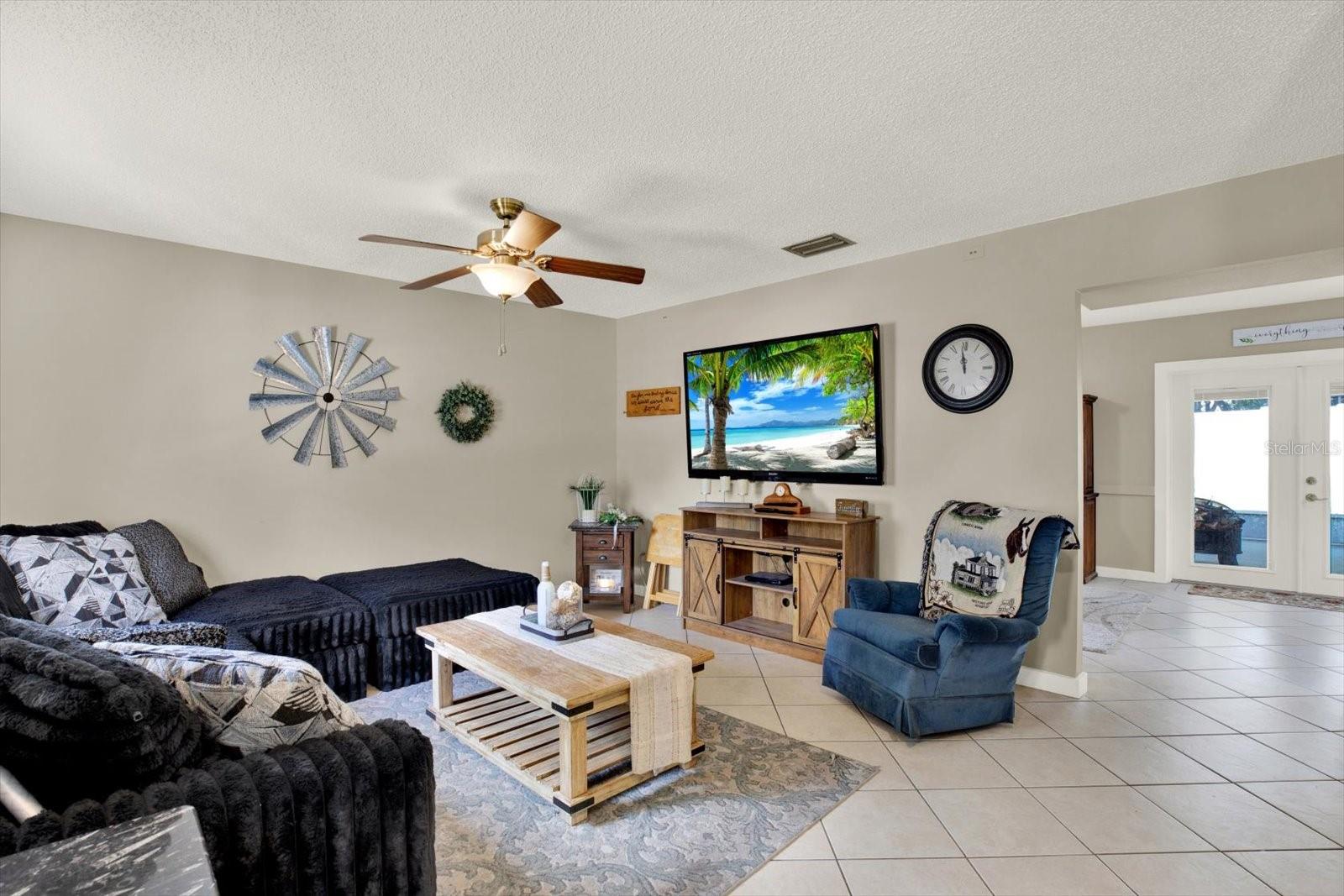 TURTLE LAKES - Residential