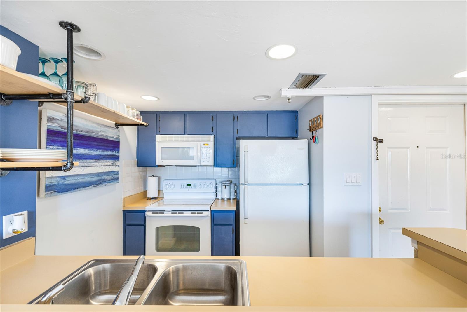 KEEL CLUB CONDO - Residential