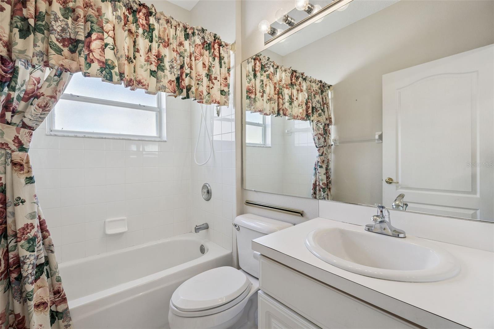 KINGS RIDGE - Residential