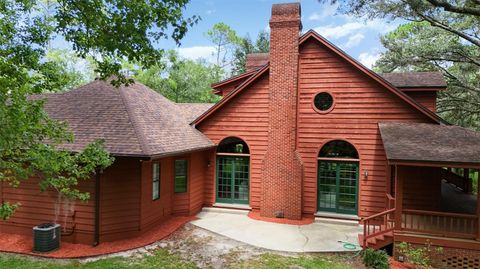 A home in MOUNT DORA