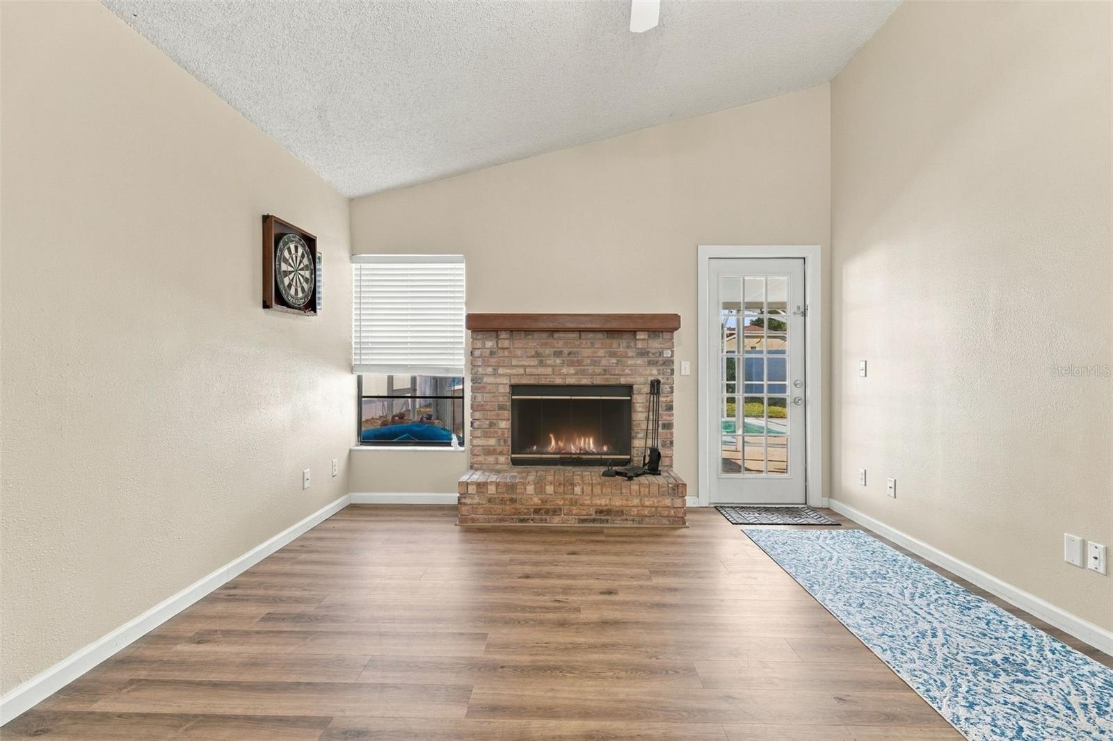 2039 INGE COURT