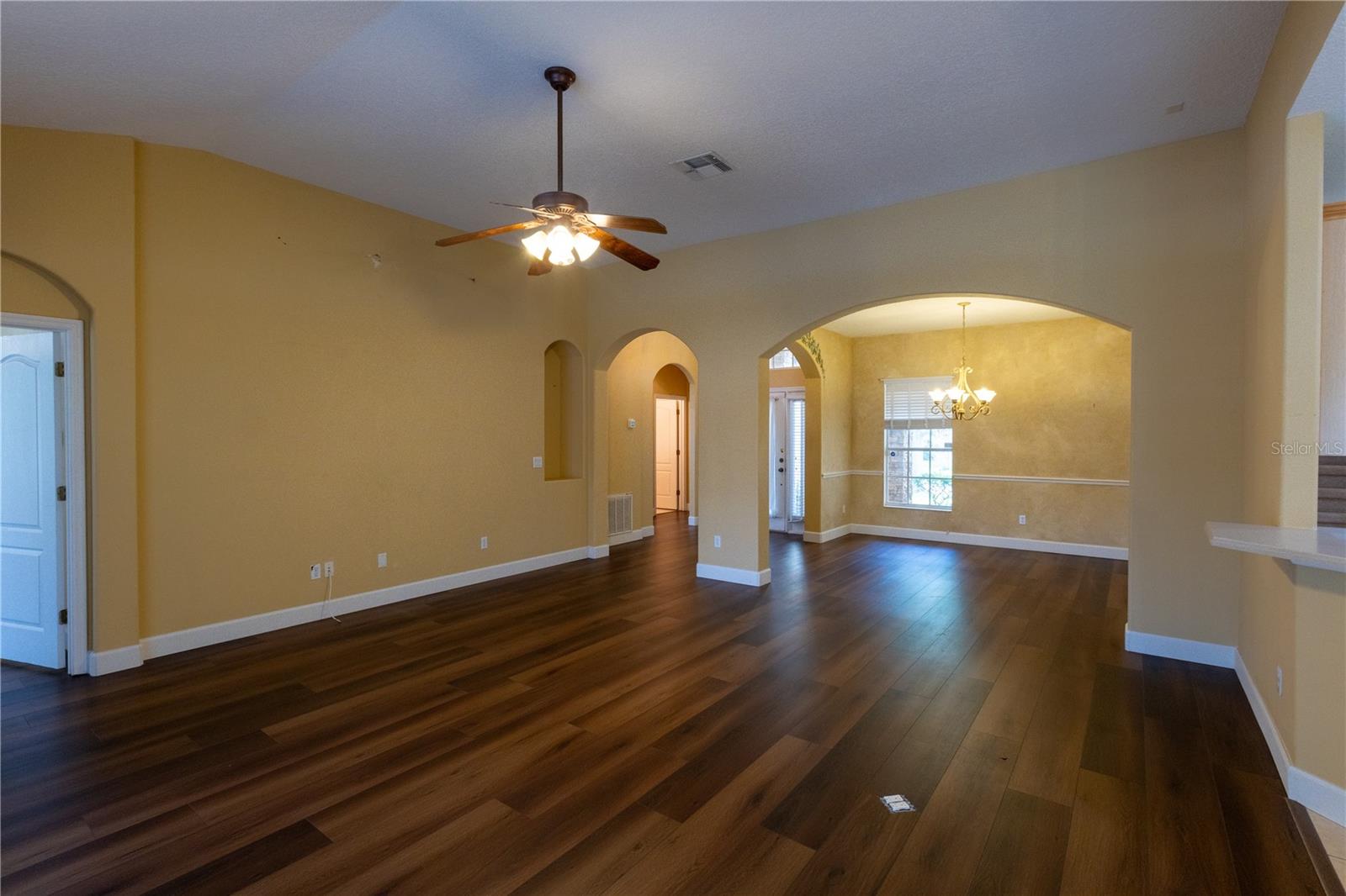 WINDSOR LANDING - Residential