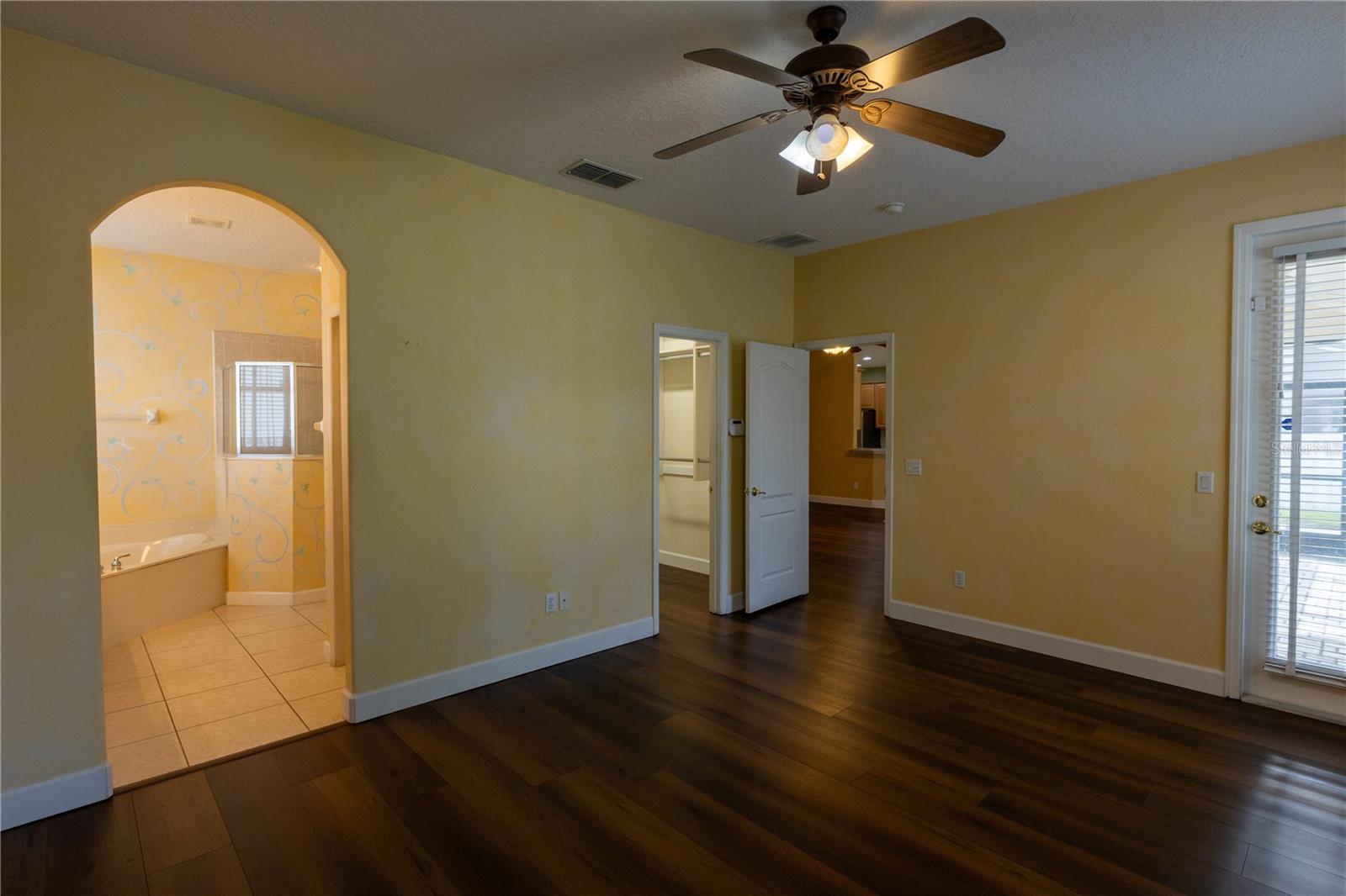 WINDSOR LANDING - Residential