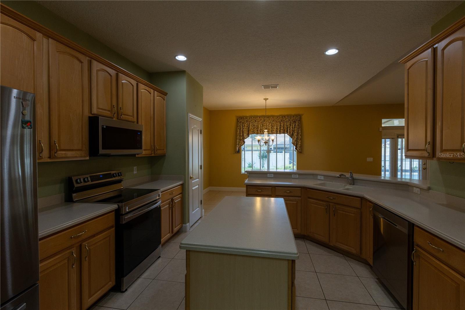 WINDSOR LANDING - Residential