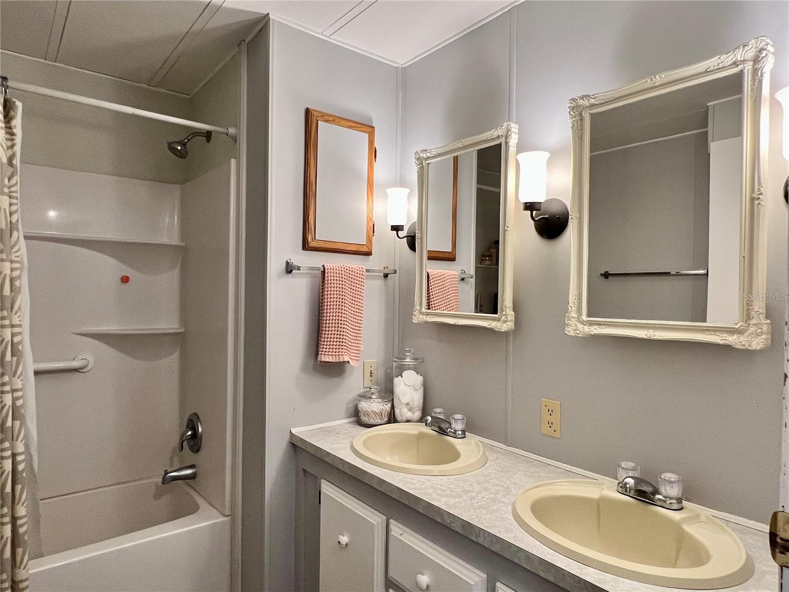 BROOKRIDGE COMM - Residential