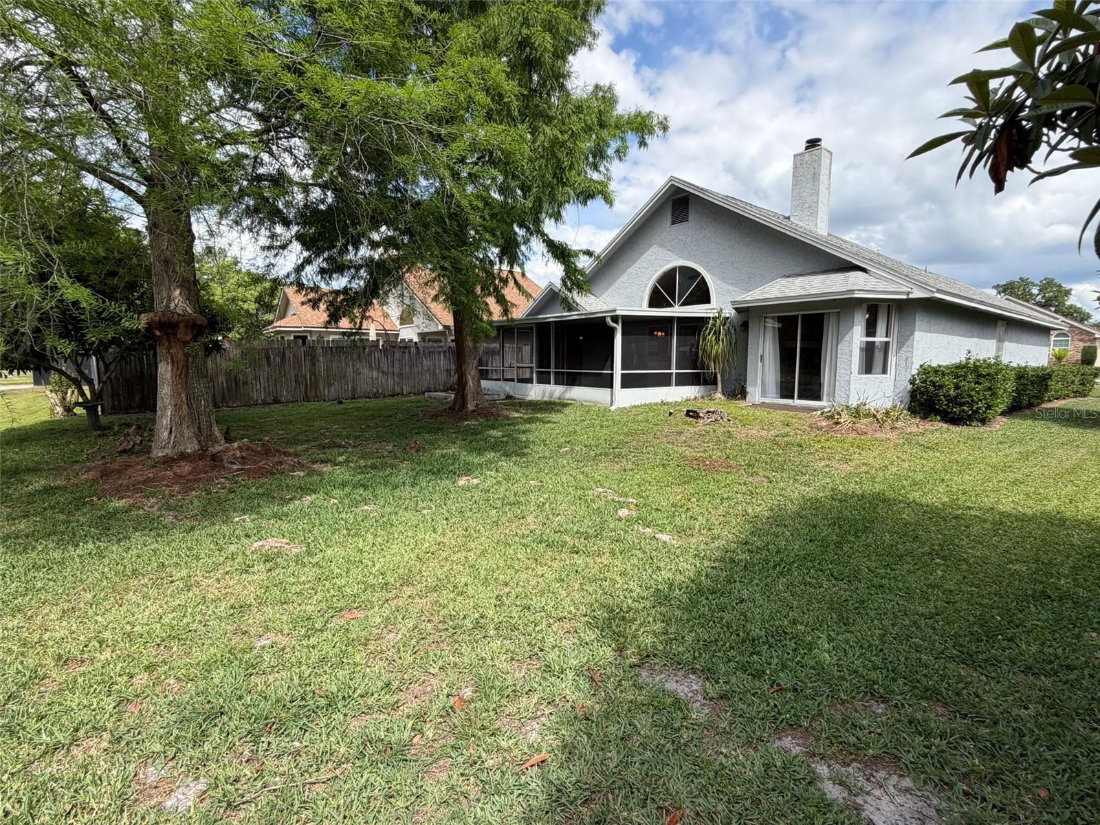 REMINGTON OAKS AT THE CROSSINGS - Residential Lease