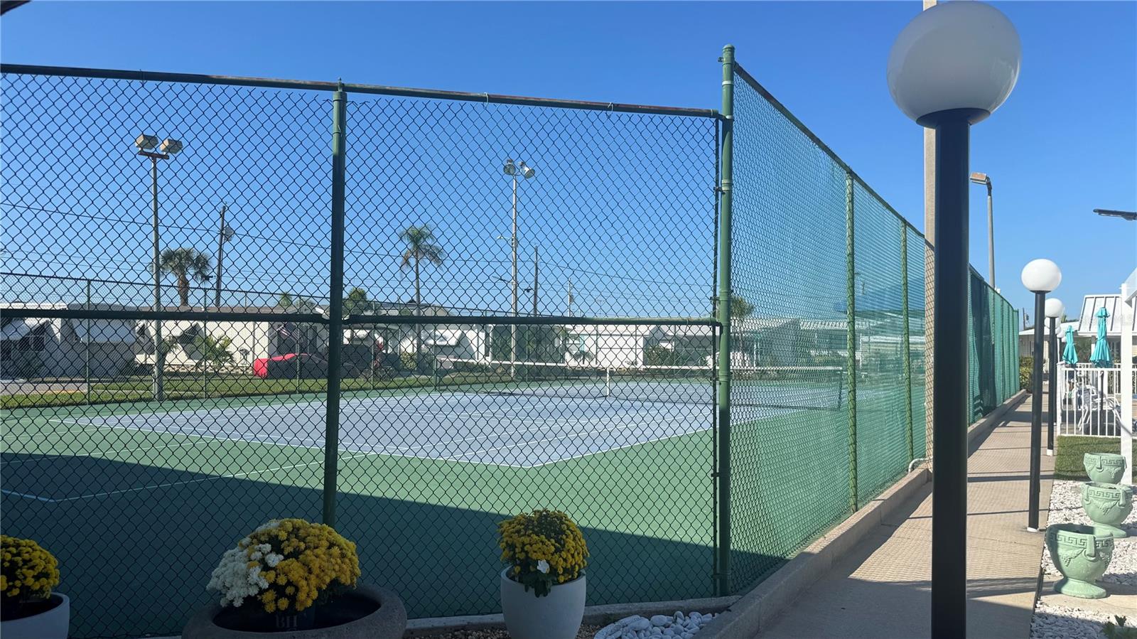 HARBOR LIGHTS MHP CO-OP - Residential