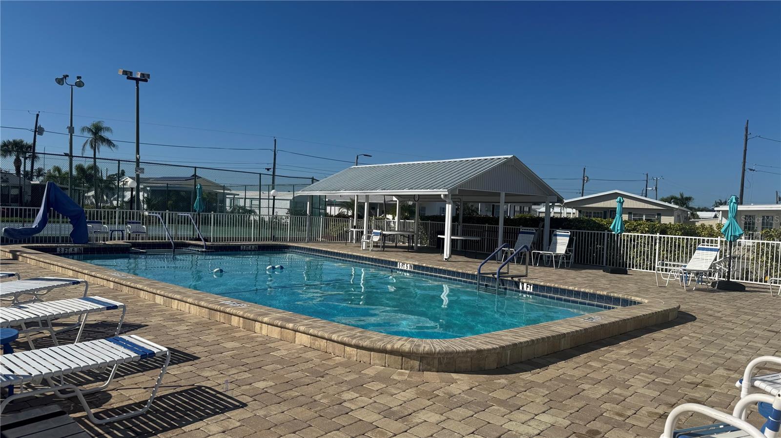 HARBOR LIGHTS MHP CO-OP - Residential