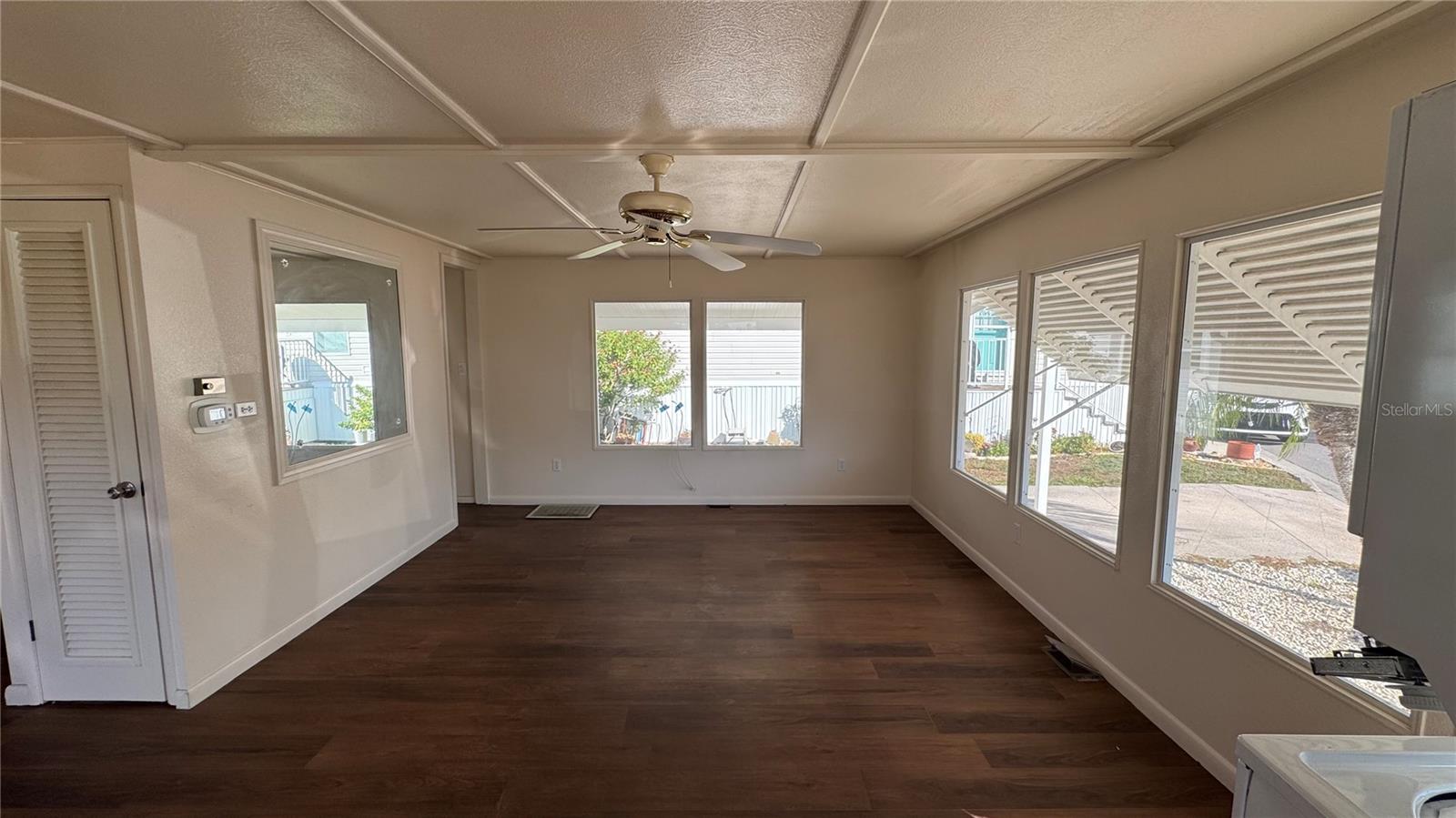 HARBOR LIGHTS MHP CO-OP - Residential