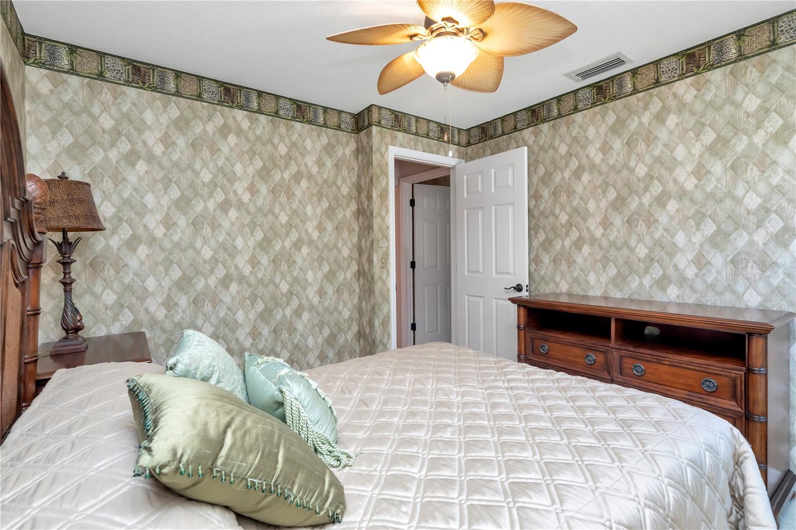 WINDRUSH NORTH-II CONDO - Residential