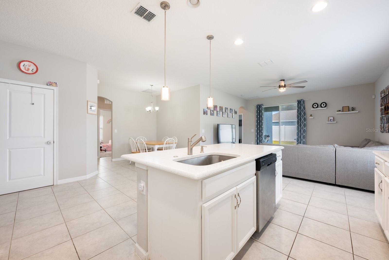 FERNANDA PLACE PH 2 - Residential